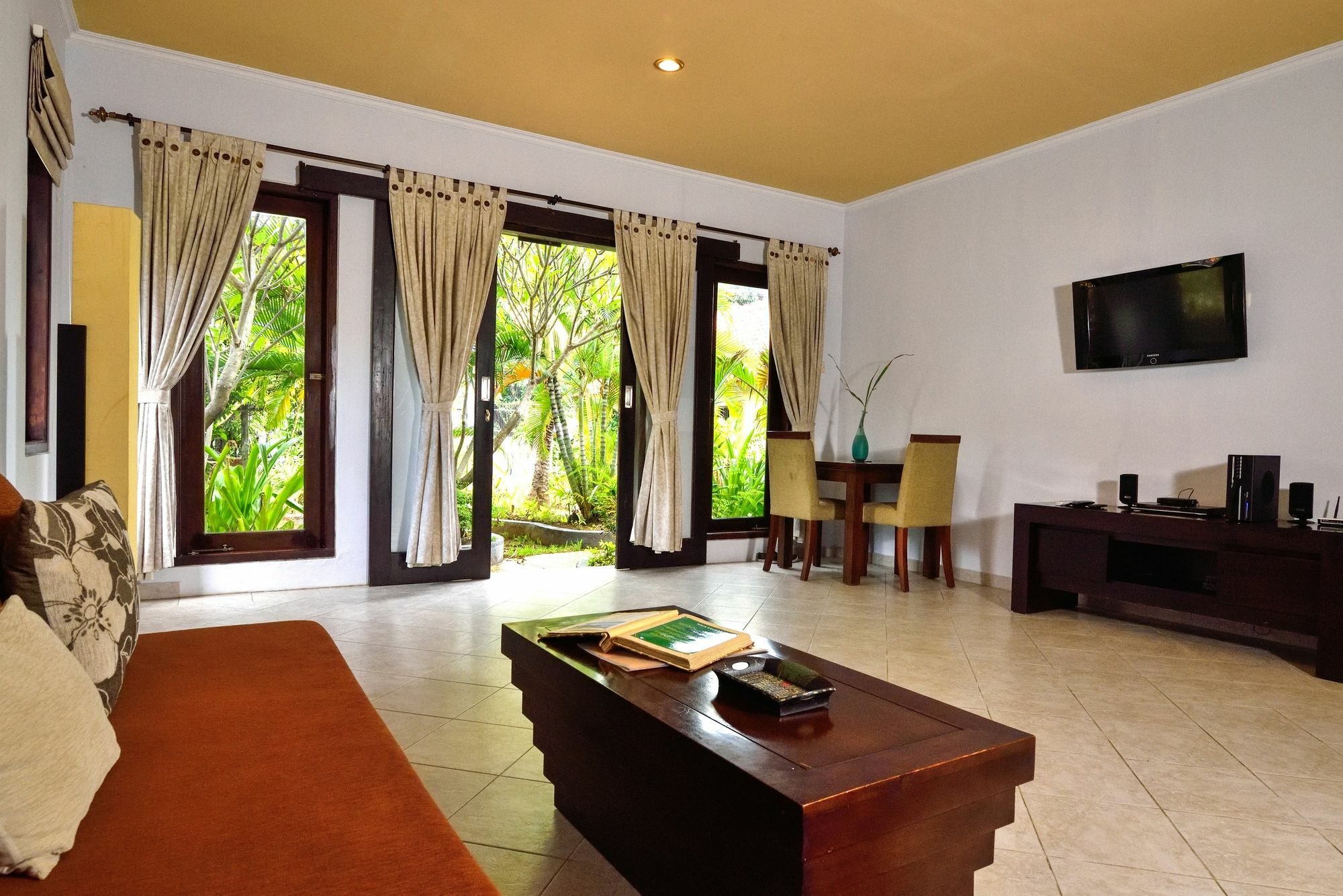 Dolphin Beach Bali Lovina Esterno foto